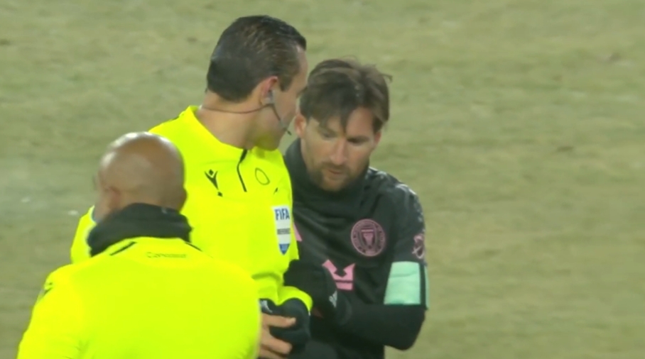 賽后向梅西要簽名！ESPN：墨西哥裁判被停哨半年，再犯無限期停哨