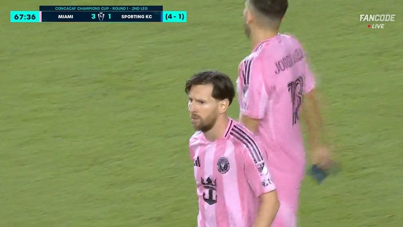 下班！比賽第68分鐘梅西被替換下場(chǎng)，直接返回更衣室