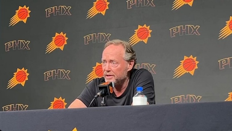 抱怨布克話太多引不滿(mǎn)！布登：我們并不總意見(jiàn)一致 但交流很健康