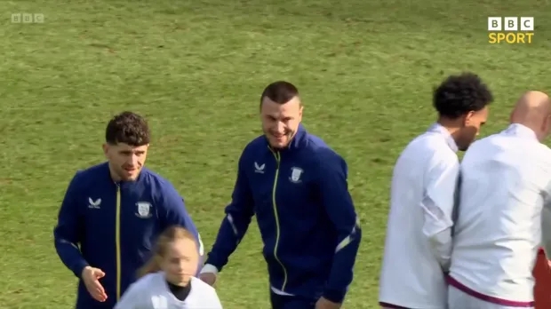 曾因咬人被禁8場(chǎng)！種族歧視漢尼拔 伯恩利眾將拒絕與對(duì)手前鋒握手