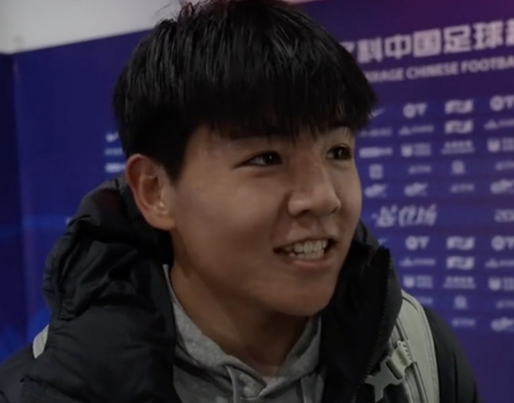 首次入選國足后決定保密，徐彬：希望這次我可以為國足做點(diǎn)什么