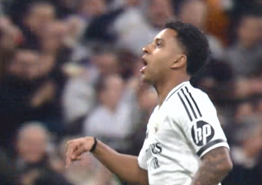 安靜！羅德里戈進(jìn)球后指著袖標(biāo)的15冠&手指向下，最后指胸口隊(duì)徽