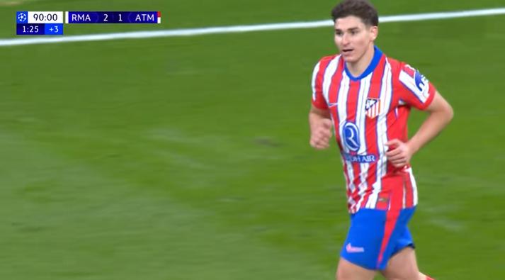 拼勁十足！打滿全場(chǎng)的小蜘蛛補(bǔ)時(shí)還在逼搶皇馬后防，差點(diǎn)拼得角球