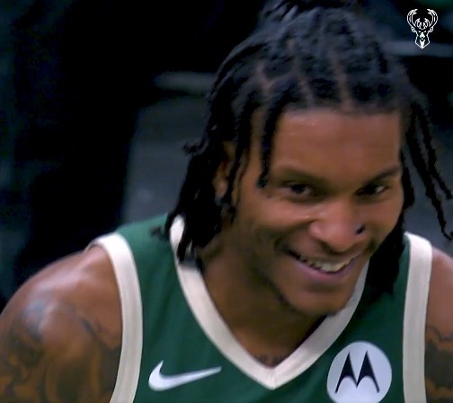 有丶東西！小凱文-波特加盟雄鹿前10場內(nèi)便攬下三雙 隊史首人！