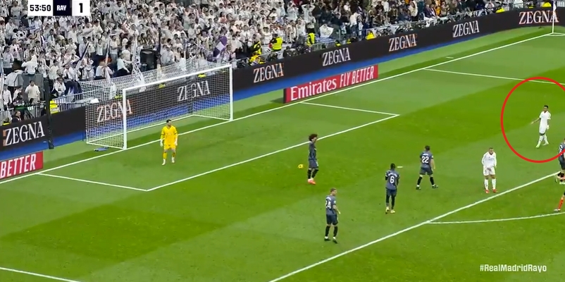 姆巴佩內(nèi)切單干打近角，無人看防的羅德里戈攤手示意“傳我啊”