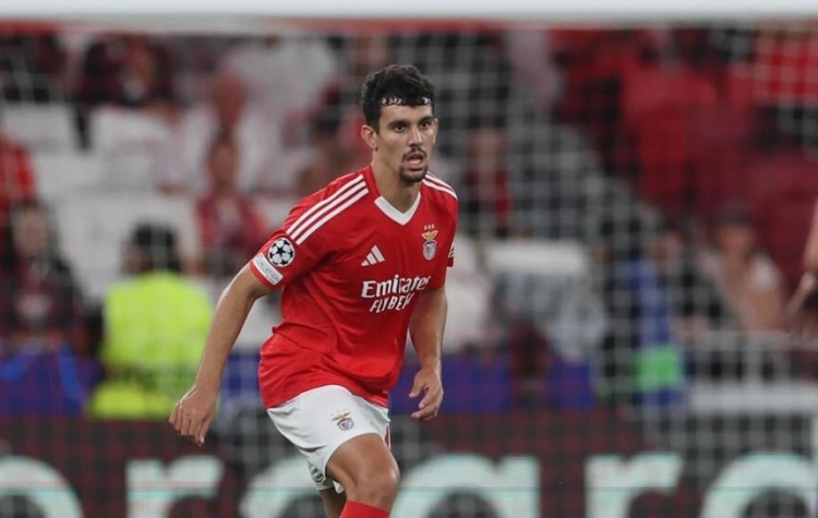 本菲卡后衛(wèi)談客戰(zhàn)巴薩：我們不怕任何對手，要帶著漂亮的勝利離開