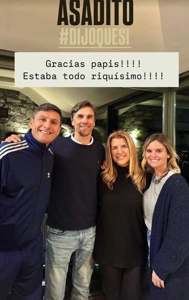 聯(lián)系密切！尼科-帕斯父親到米蘭市和薩內(nèi)蒂共進晚餐，并合影留念