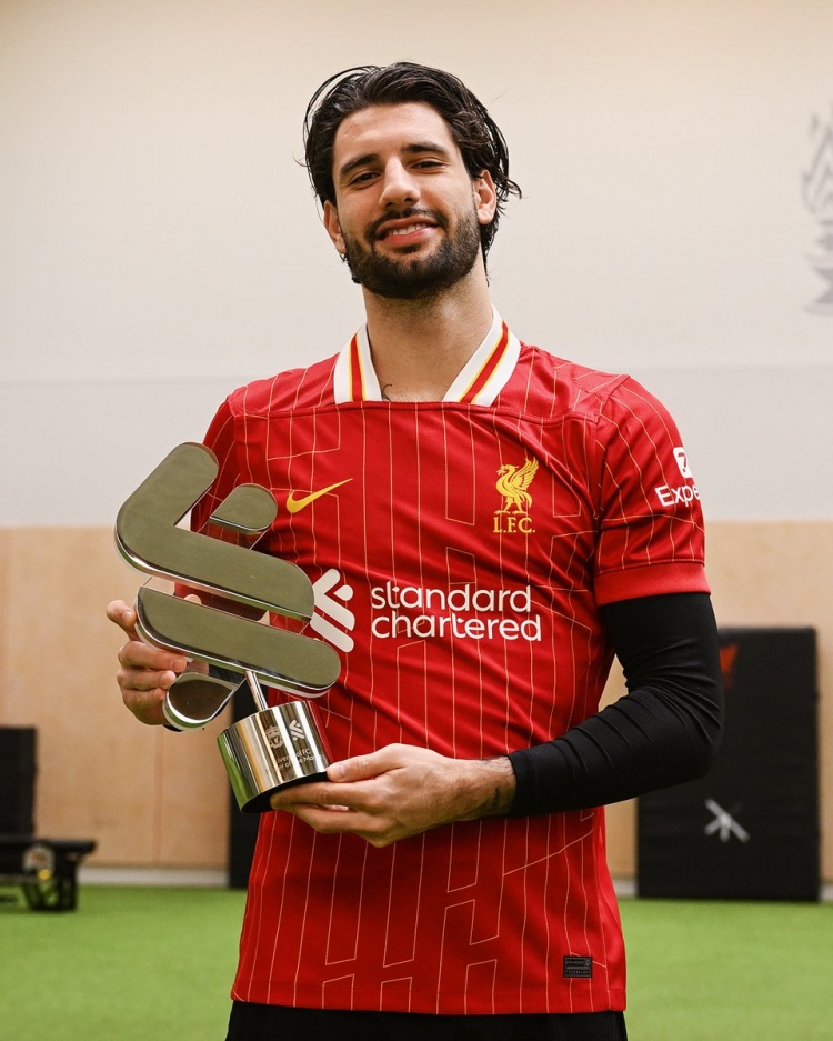 7場(chǎng)3球1助攻，利物浦官方：索博斯洛伊當(dāng)選2月隊(duì)內(nèi)最佳球員