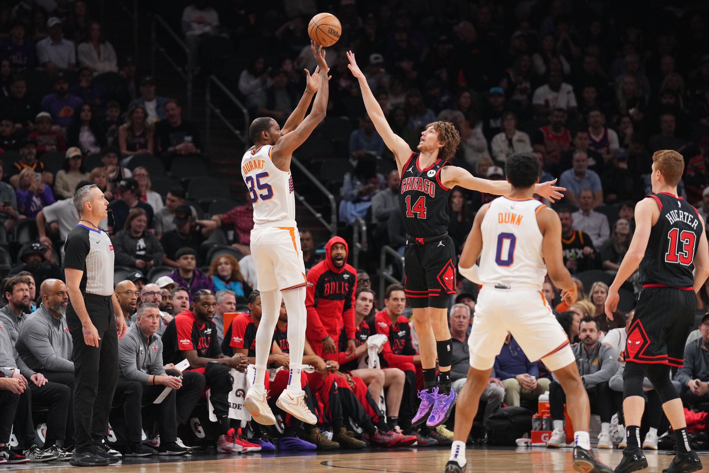 準(zhǔn)備西升??！太陽對公牛11連勝 戰(zhàn)績超越獨(dú)行俠殺回附加賽區(qū)！