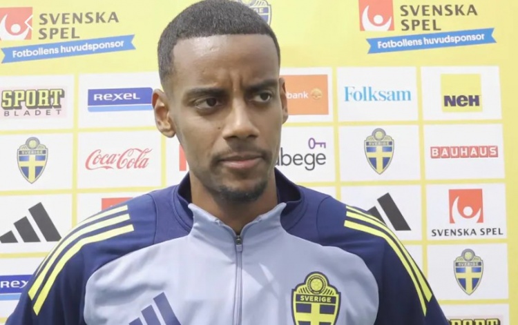 伊薩克：對轉會傳聞沒什么好說的，不會說我像亨利，那太狂妄了