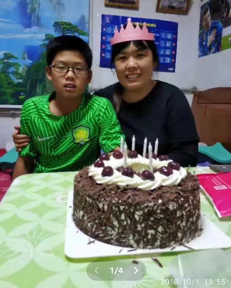 郭嘉璇母親曬照悼念兒子：璇兒生日快樂(lè)，希望天堂幸福