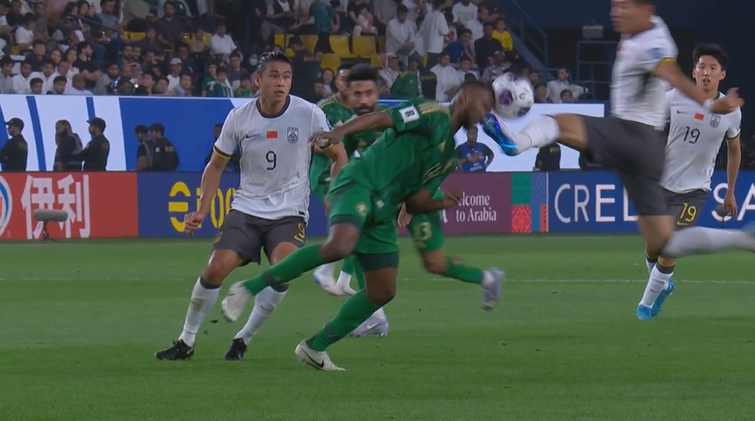 媒體人：10打11，一切源頭都是沒及時應(yīng)對對方10號威脅