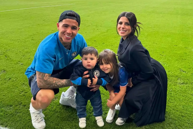 恩佐女友：是恩佐求我復合的！我不會管他單身時和其他女人做的事