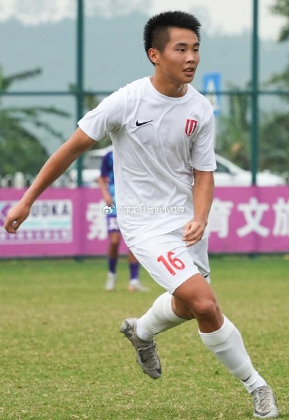 中國職業(yè)賽場首位09后！成都蓉城B隊16歲小將帥惟浩上演生涯首秀