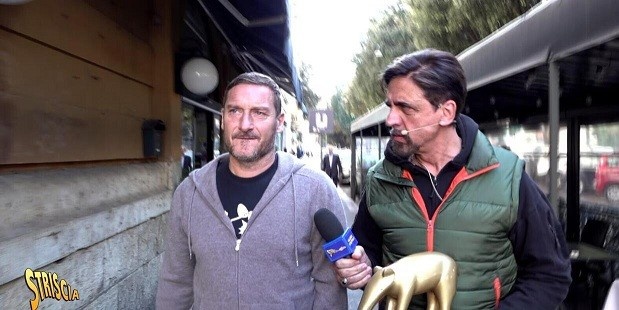 托蒂因前往俄羅斯被頒發(fā)金貘獎！稱只是去參與足球活動并未涉政