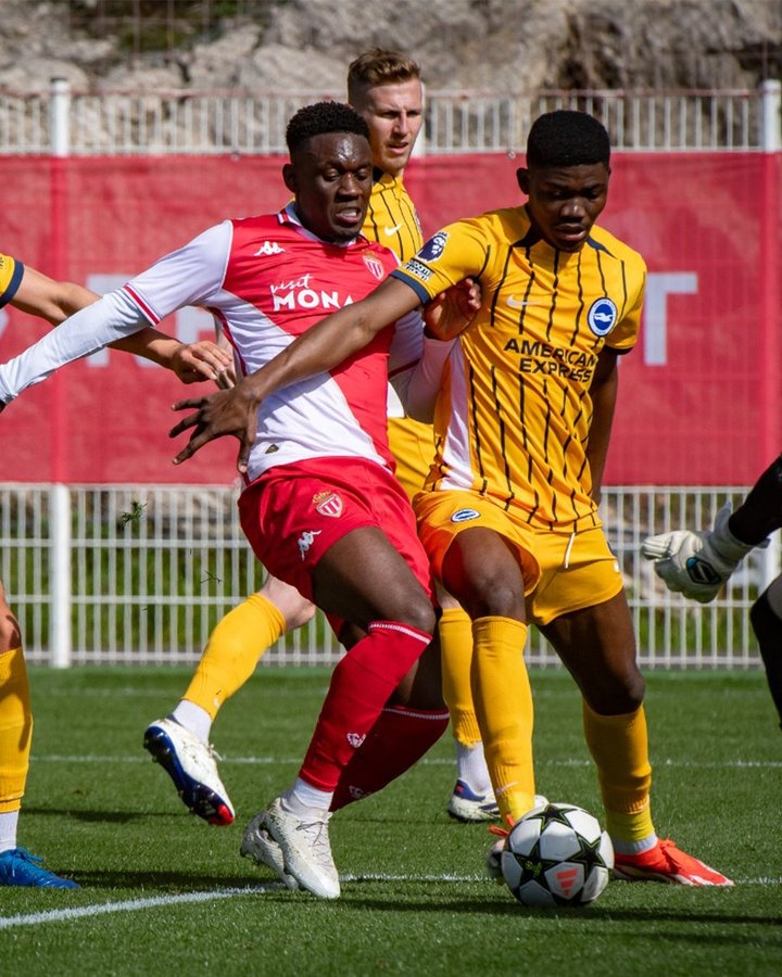 還是挺猛！巴洛貢傷愈復(fù)出，預(yù)備隊友誼賽半場戴帽