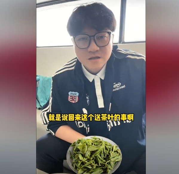 趙鵬：不太清楚賈秀全要球員買茶葉的段子，但這在現(xiàn)實(shí)中也正常