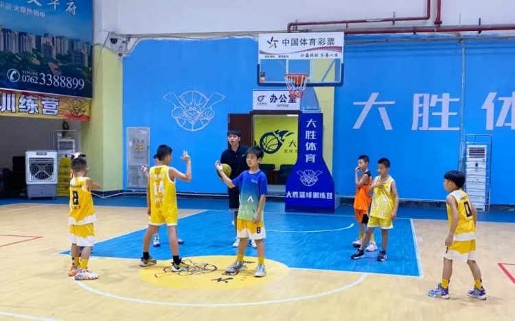 廣東河源體彩少兒籃球培訓(xùn)班：結(jié)營不散場，夢想正啟航