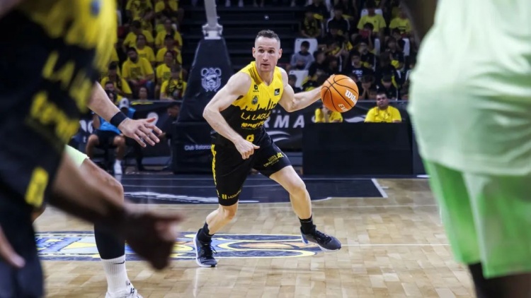 NBA初代老六，42歲進(jìn)入生涯巔峰？！