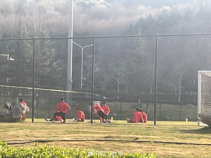 連續(xù)客場！博主：成都蓉城已抵達(dá)濟(jì)南備戰(zhàn)，周三將客戰(zhàn)泰山隊