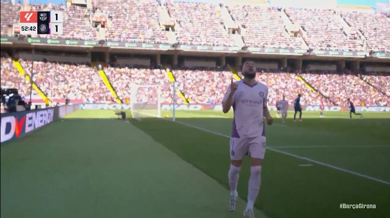 巴薩主場(chǎng)被扳平！阿勞霍后場(chǎng)出球失誤，布林德助攻丹朱馬單刀破門