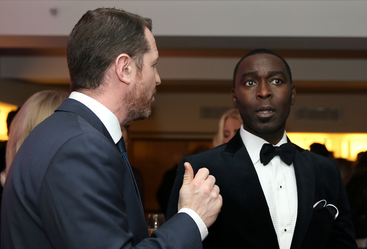 安迪-科爾：齊爾克澤霍伊倫被扔進(jìn)深淵，曼聯(lián)沒(méi)資深人士指導(dǎo)前鋒