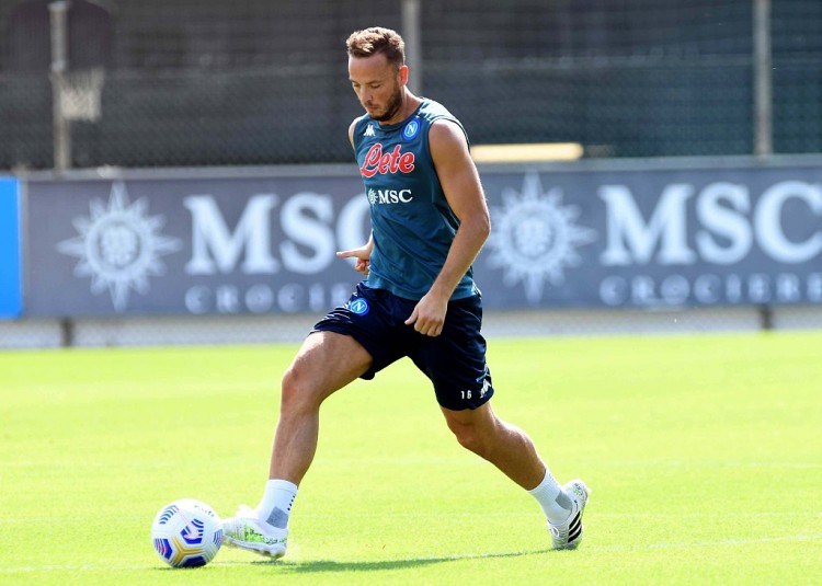 拉赫馬尼：那不勒斯2-0之后本該結(jié)束比賽，此前五輪不勝壓力很大