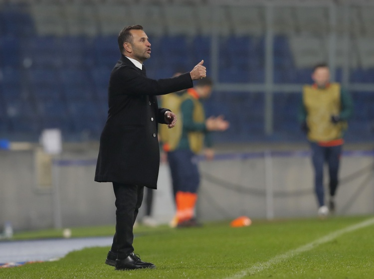 大罵裁判和穆帥！加拉塔薩雷主帥因發(fā)表損害足球聲譽(yù)言論被指控