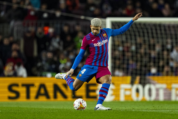 世體稱贊阿勞霍：若能遠(yuǎn)離傷病，他將成為賽季關(guān)鍵階段的關(guān)鍵球員