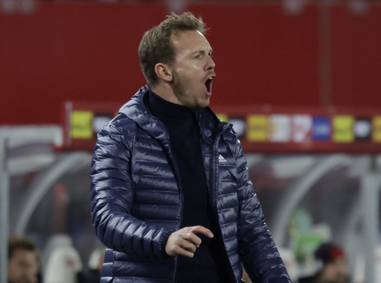 圖片報(bào)：納帥訓(xùn)話提到西班牙手球，要球隊(duì)利用憤怒劍指世界杯冠軍