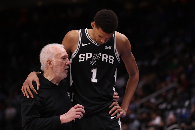 師徒情深！文班本周確診后 波波維奇一直與他保持積極溝通