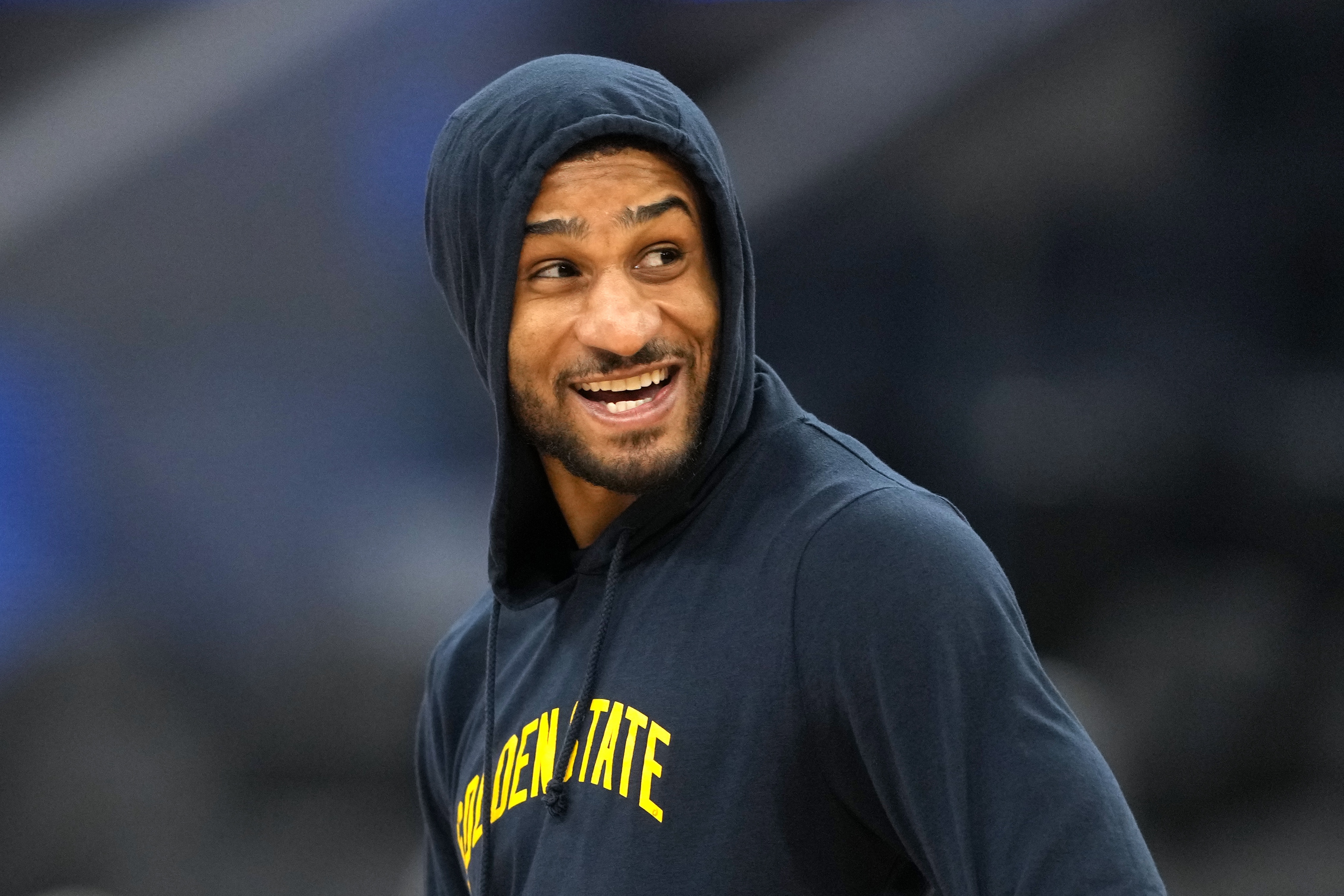 活力十足！小佩頓多次空切拿分 8中5砍半場(chǎng)最高11分