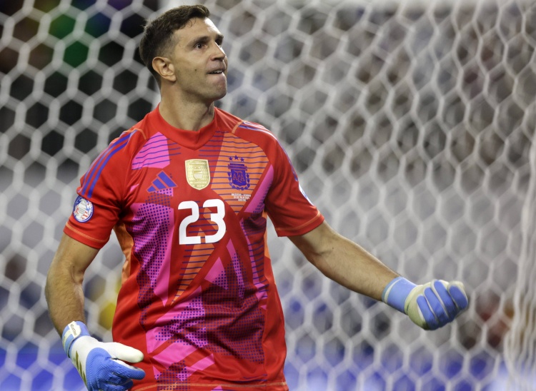 馬丁內(nèi)斯：如果梅西還使勁地努力，我有什么理由停下來休息