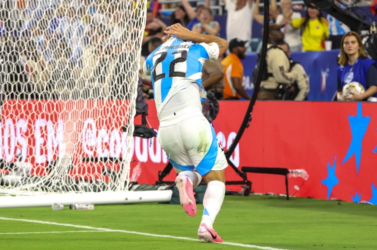 ESPN：勞塔羅-馬丁內(nèi)斯肌肉有些問題，出戰(zhàn)烏拉圭存疑