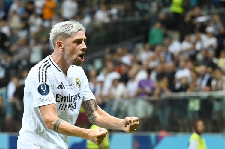 安帥：巴爾韋德沒(méi)有受傷，他有點(diǎn)不舒服明天不能上場(chǎng)但下一場(chǎng)可以