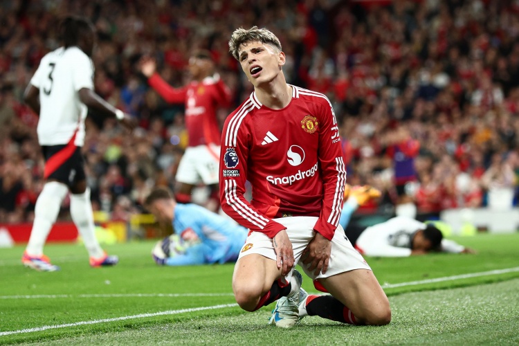 曼聯(lián)舊將批加納喬：別再當(dāng)C羅迷弟，你永遠(yuǎn)成不了他&過(guò)好自己吧