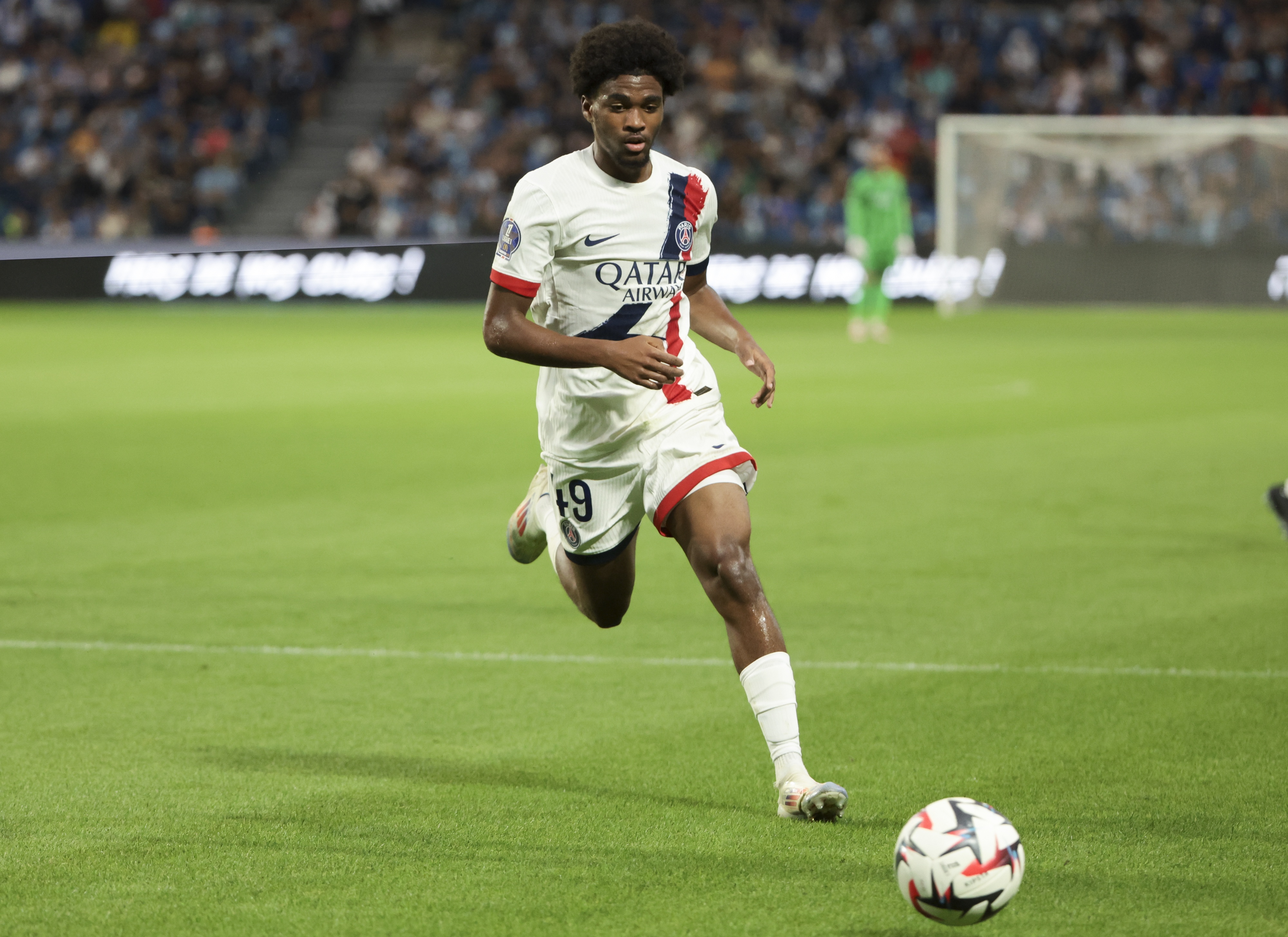 姆巴耶談巴黎6-1逆轉(zhuǎn)：對(duì)勝利感到很高興，布拉德利助我進(jìn)球