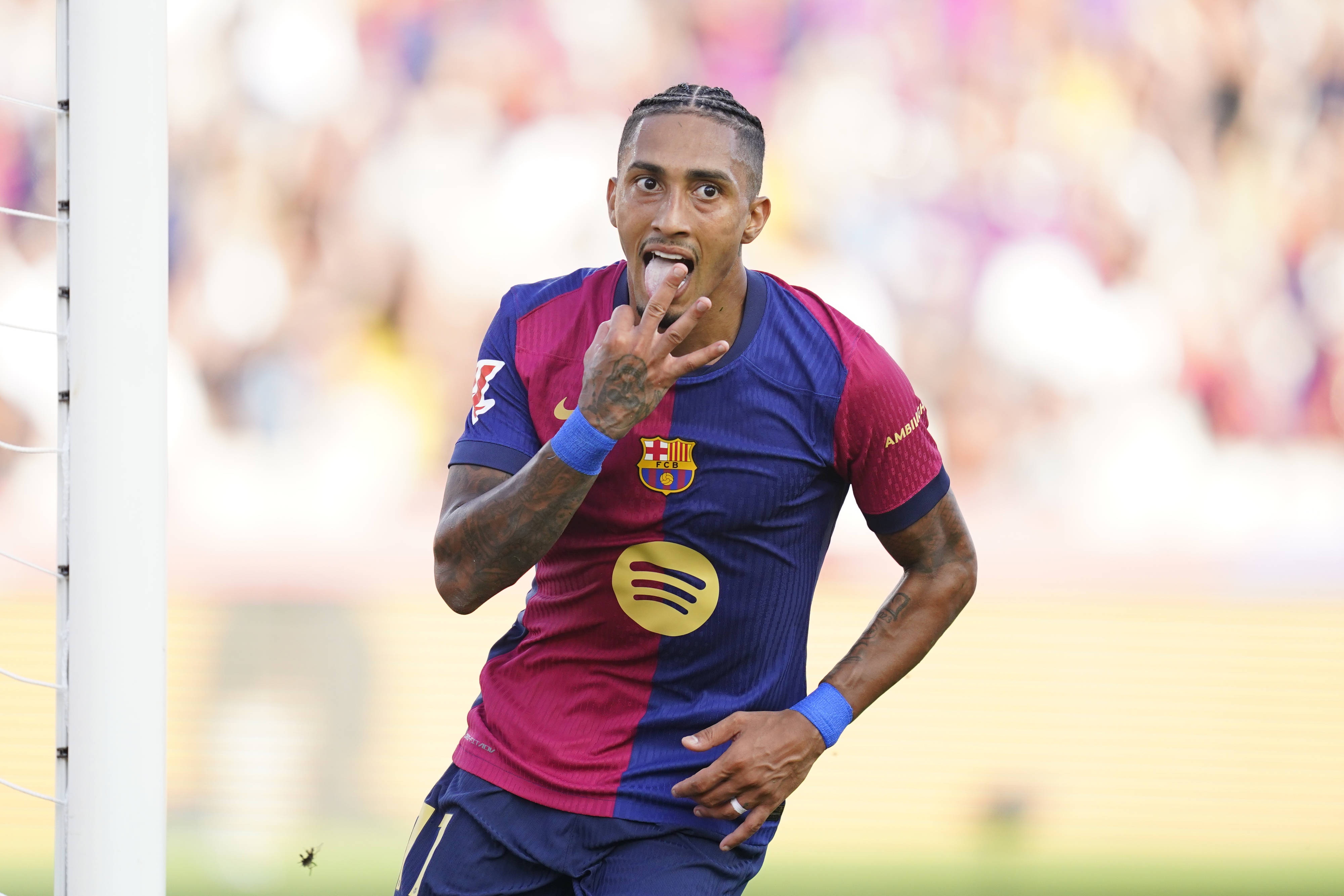 拉菲尼亞本賽季歐冠進10球最多，各項賽事41場直接參與42球