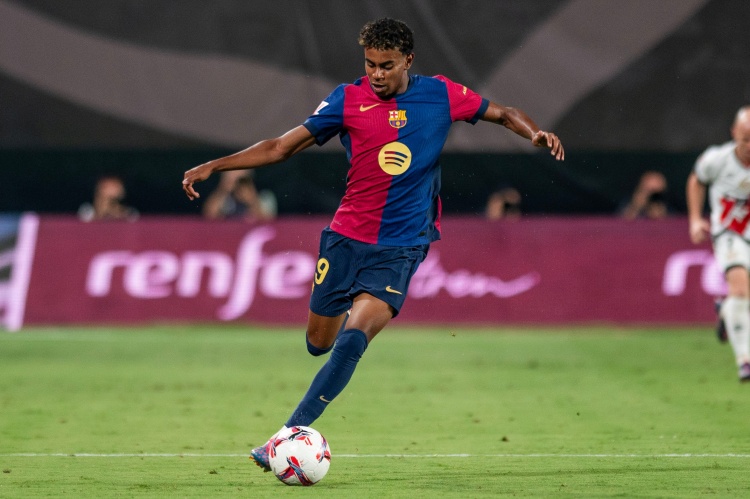 違約金10億！世體：亞馬爾堅定續(xù)約巴薩&留隊5年，不考慮其他報價