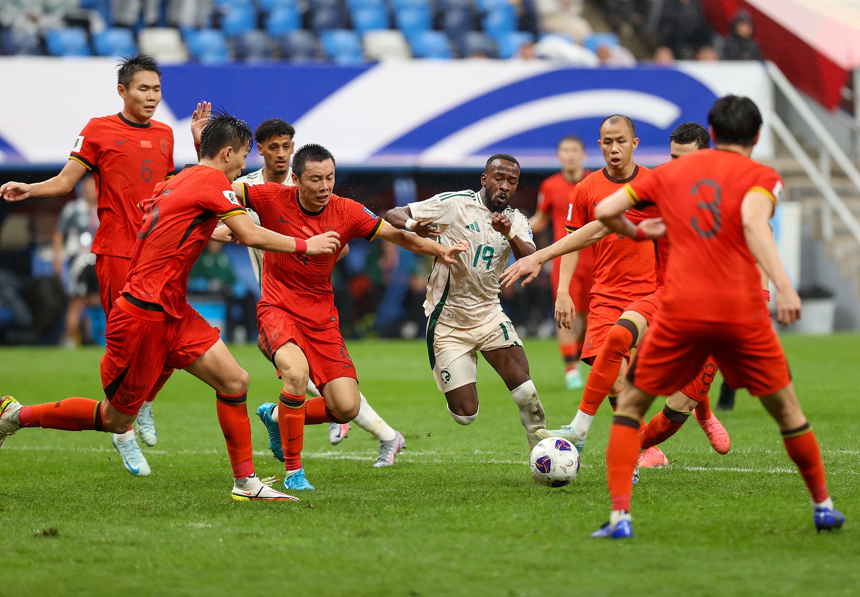 該打破魔咒了？沙特媒體：中國隊世預(yù)賽從未在客場贏過沙特