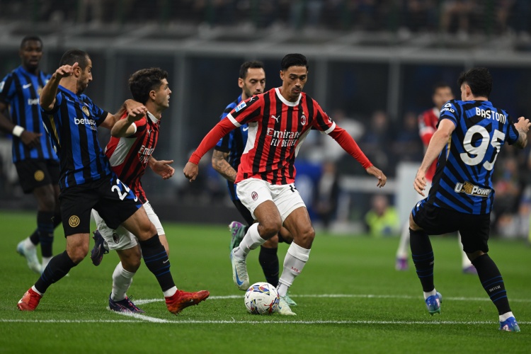 米體：財(cái)務(wù)虧損+巨額債務(wù)+尋找新帥+重建陣容，米蘭迎來艱難時(shí)刻