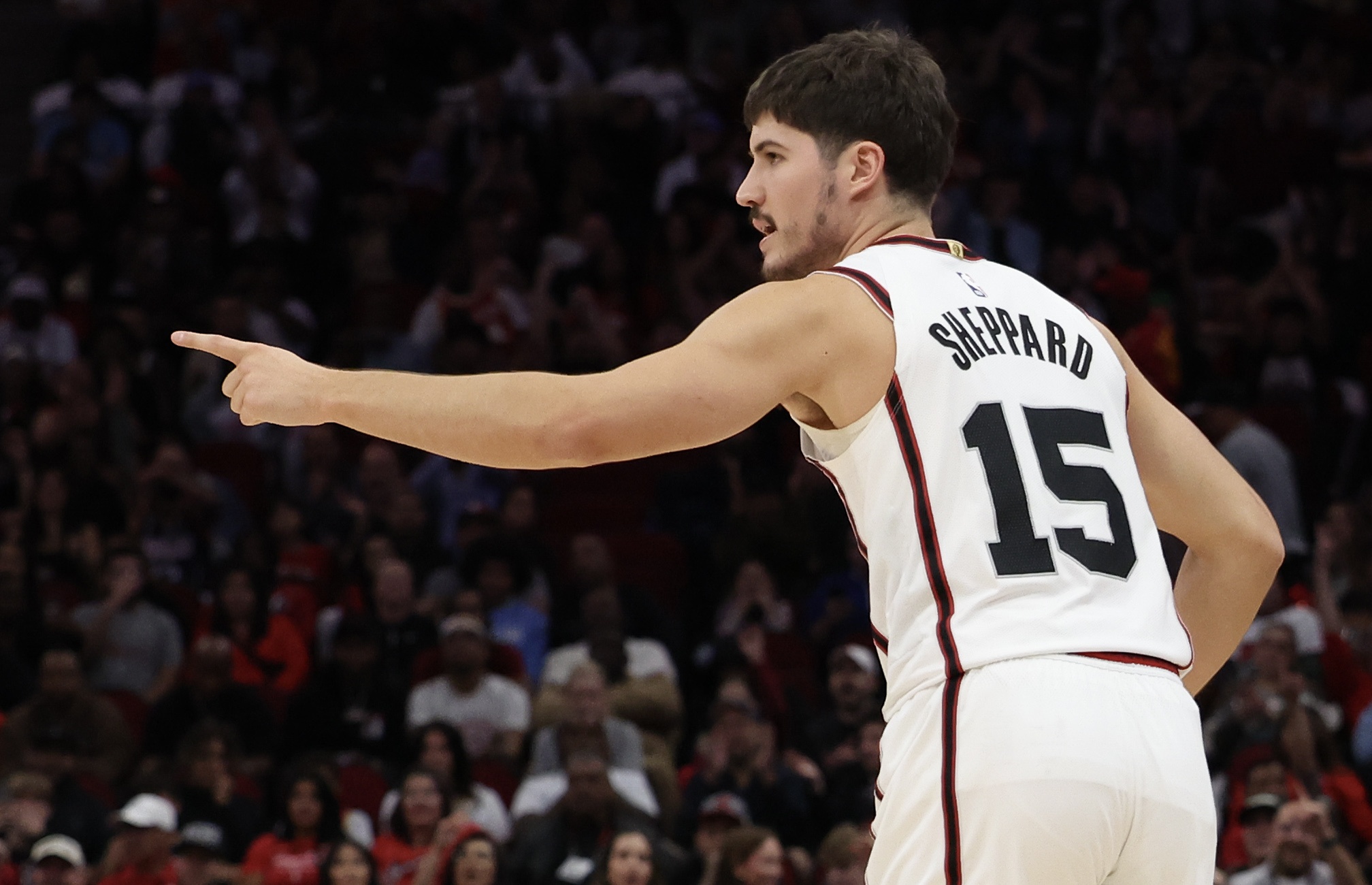 烏度卡：謝潑德的手指?jìng)麆?shì)恢復(fù)良好 他未來(lái)4-5天會(huì)接受更多評(píng)估