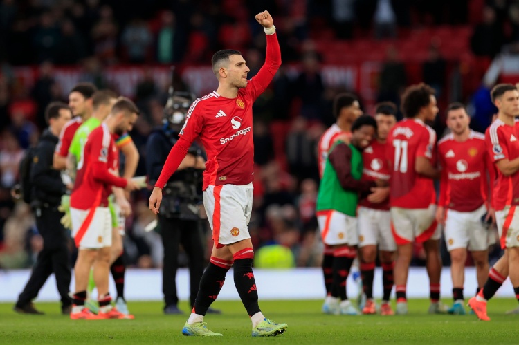 達(dá)洛特：完成曼聯(lián)200場(chǎng)里程碑很驕傲，我想為曼聯(lián)登頂而奮斗