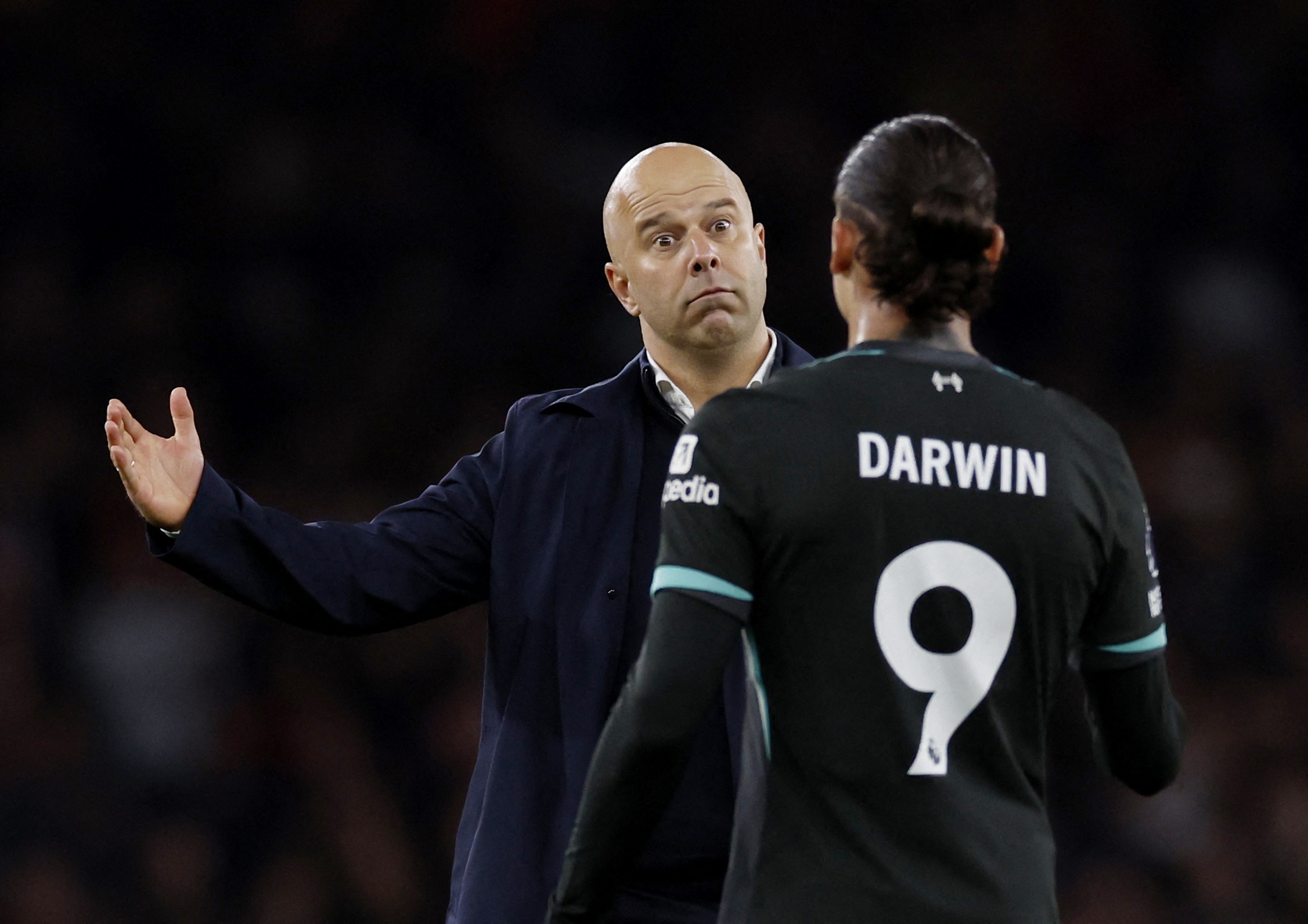 改造一下？努涅斯本賽季22場(chǎng)英超4球2助攻，參與進(jìn)球和黃牌數(shù)持平