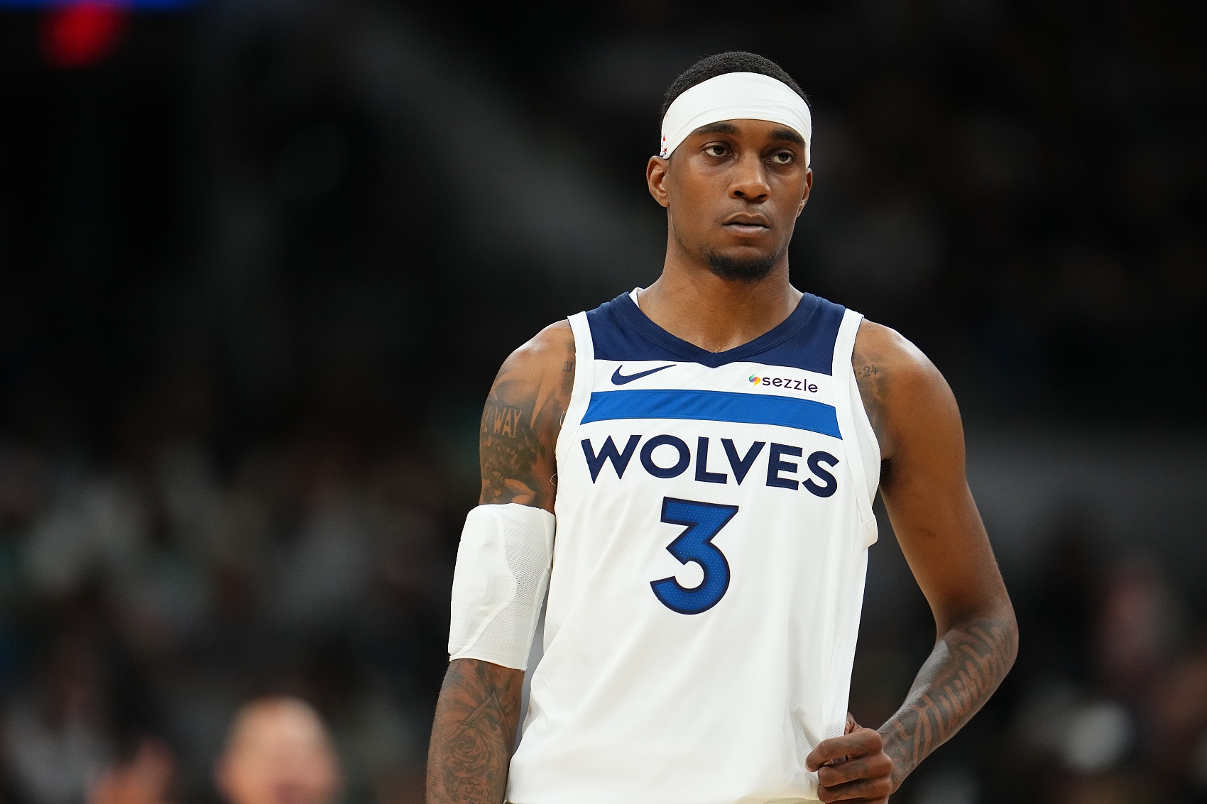 進(jìn)攻就靠你了！麥克丹尼爾斯半場(chǎng)6中5砍13分5板2助