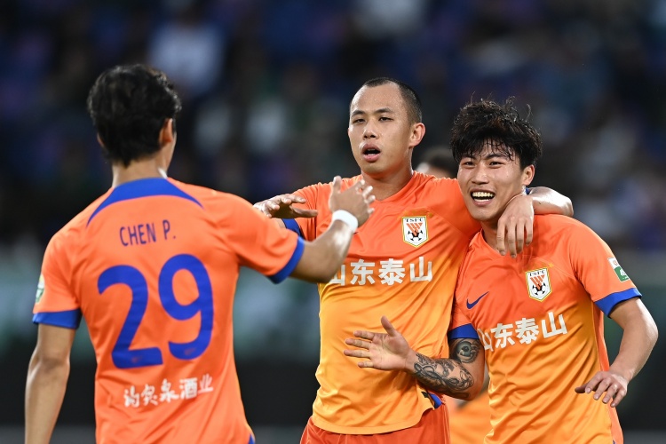 記者更新：黃政宇和謝文能預(yù)計(jì)今天抵達(dá)梅州，可以出戰(zhàn)本輪中超