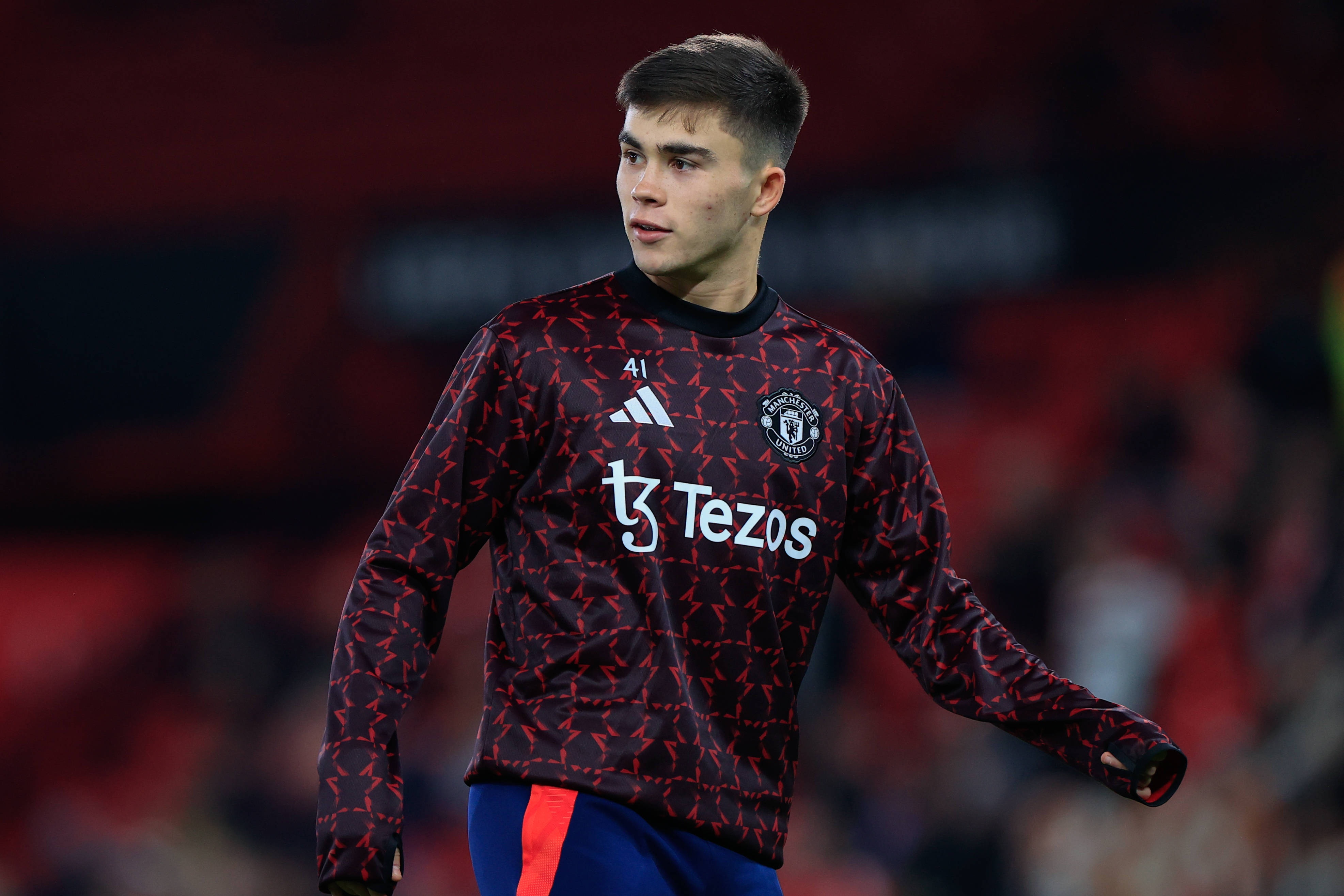 阿瑪斯18歲生日夜迎來曼聯(lián)首秀，是第253位為一隊出戰(zhàn)的青訓球員