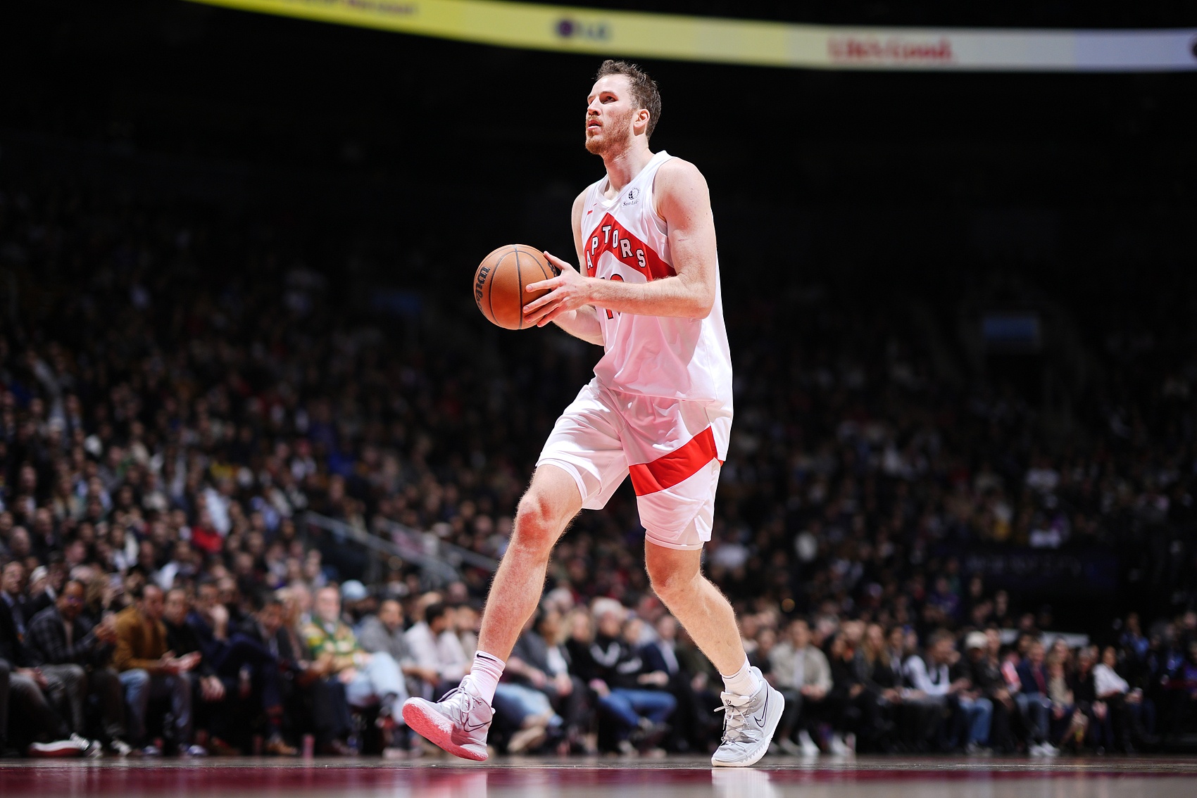 兢兢業(yè)業(yè)！珀爾特爾25分鐘13中10拿到21分11板2斷3帽 正負值+9