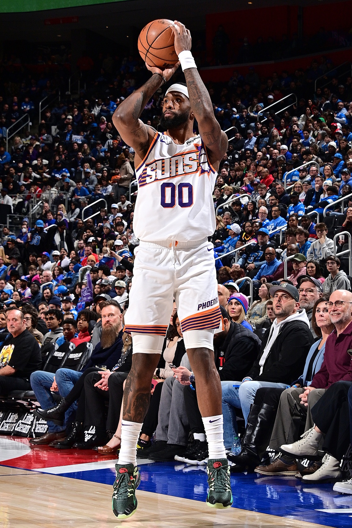 外線火力覆蓋！羅伊斯-奧尼爾只投三分 8中5得15分4板2助