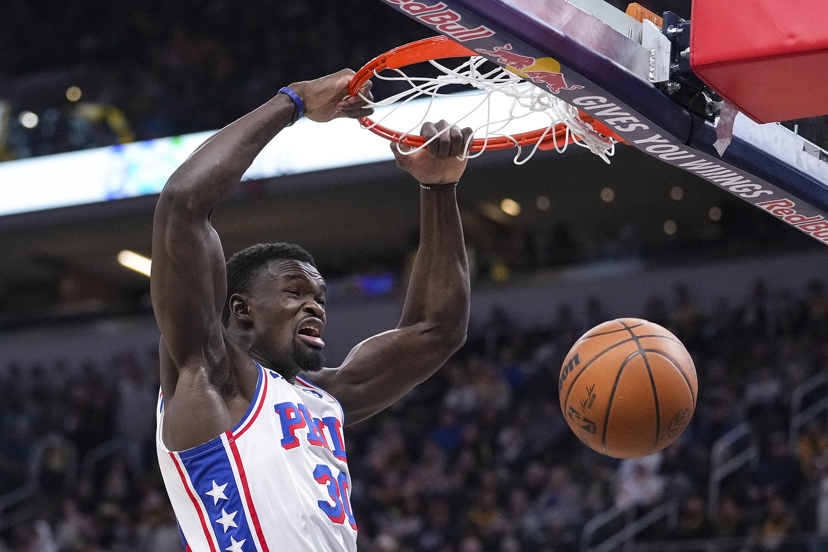 奇兵出馬！41號秀博納13中7砍14分14板2斷5帽&7前場板 正負(fù)值+22